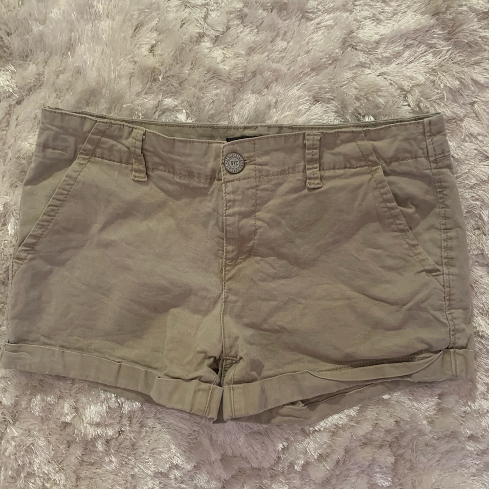 Tan khaki shorts
